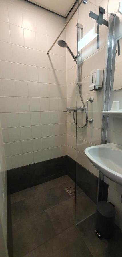 Hotel De Zwaan Schoondijke Εξωτερικό φωτογραφία
